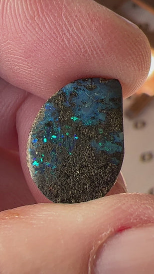 Winton boulder opal with lots of sparkle. Pretty blues and greens.