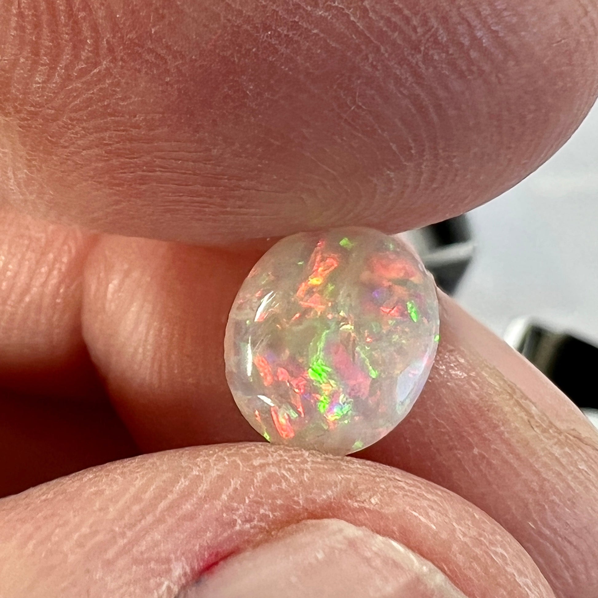 Double sided crystal opal with a perfect finish. An excellent solid opal with awesome colours.