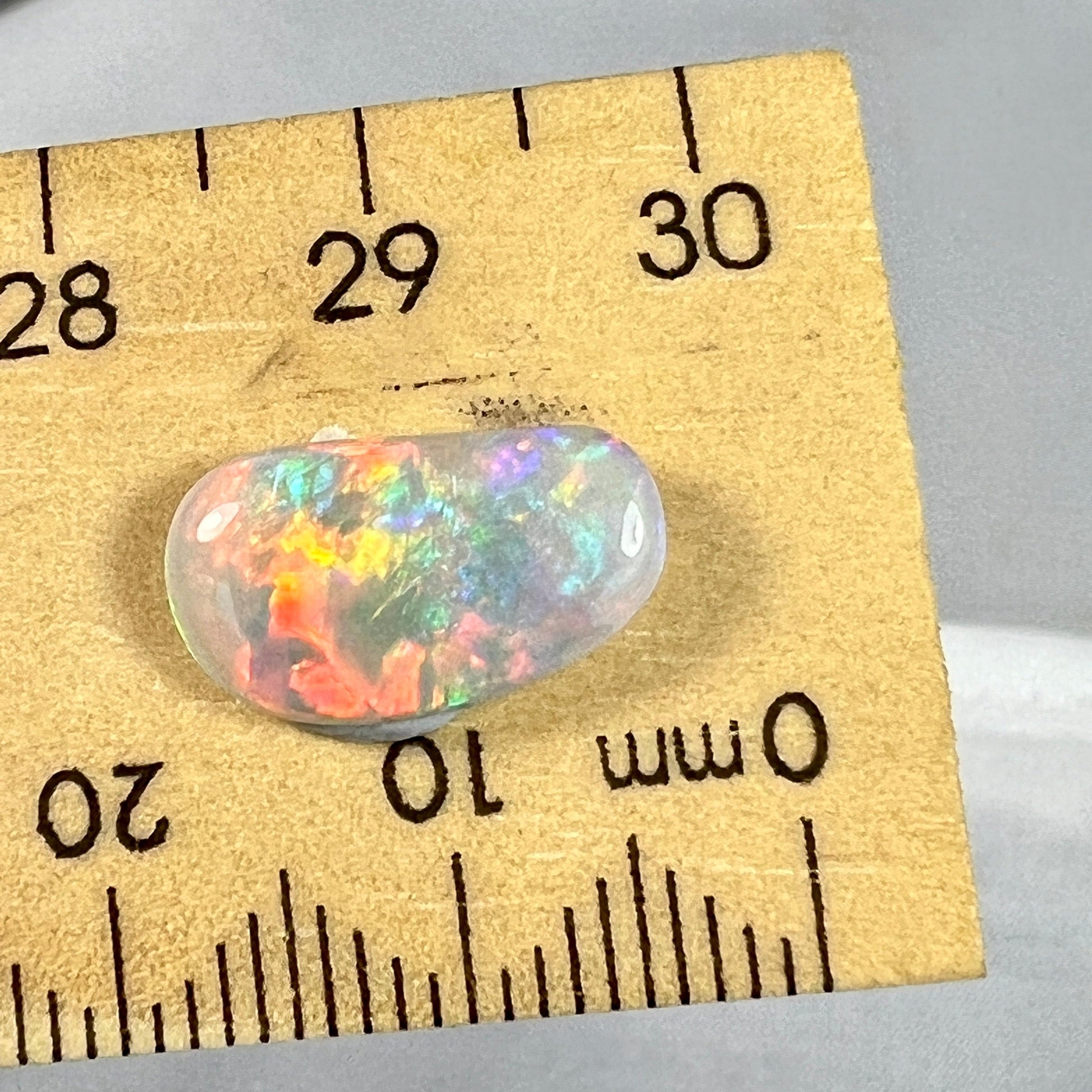 Classic Mintabie gemstone, full of fiery colours. A perfect specimen of Australian opal.